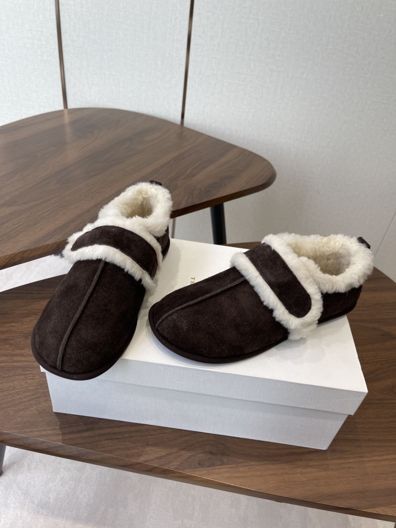 The R0w boots